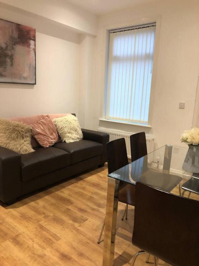 Lovely 4-Bed House In Anfield All En-Suite Liverpool Exterior foto